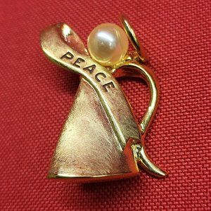 Vintage Peace Angel Faux Pearl Golden Metal Brooch Pin